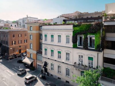 Facciata verde verticale - Beldes Hotel Roma